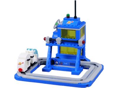 40786 LEGO Ideas Micro Command Center