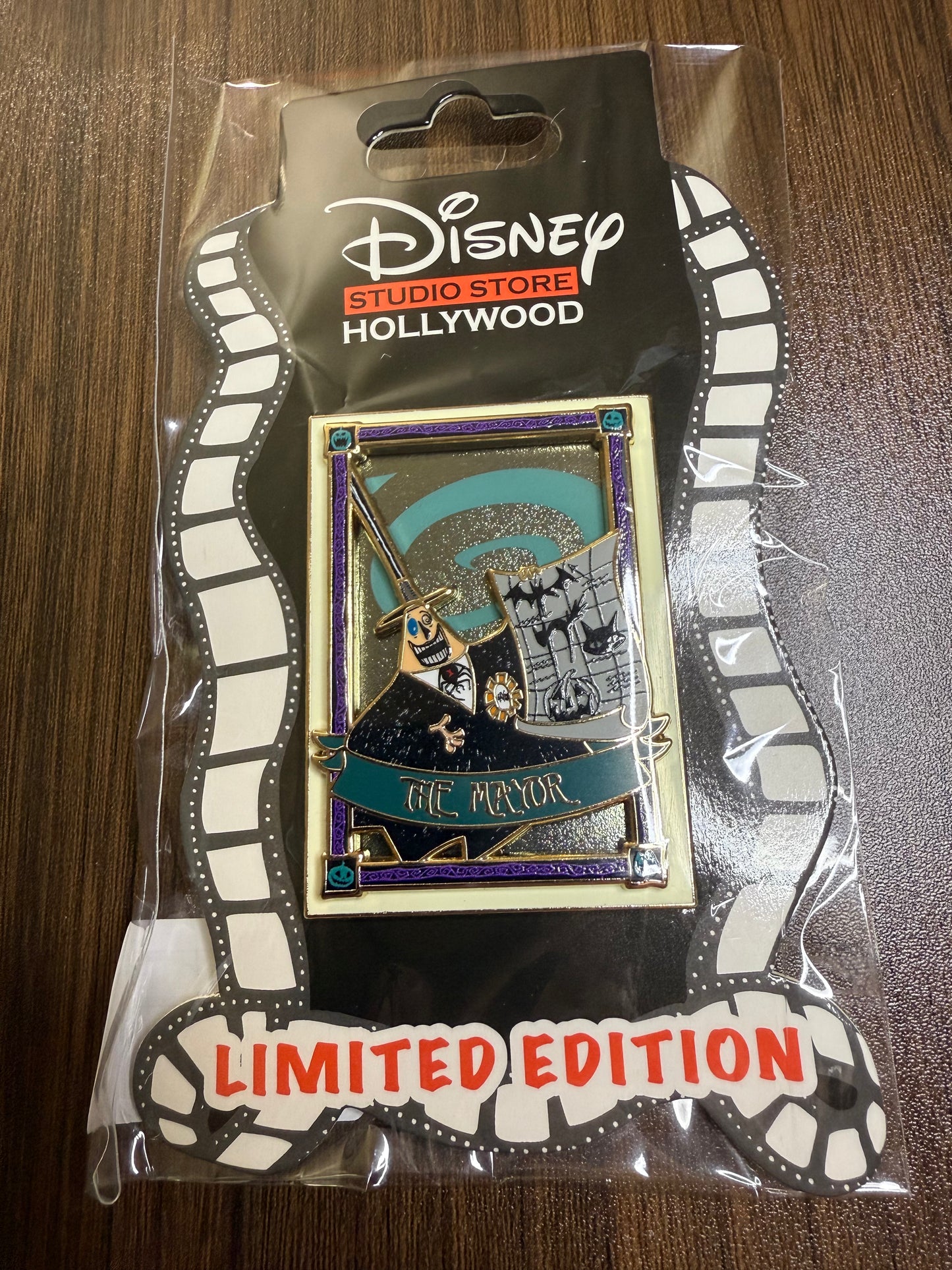 DSSH-Tim Burton's Nightmare Before Christmas Pin