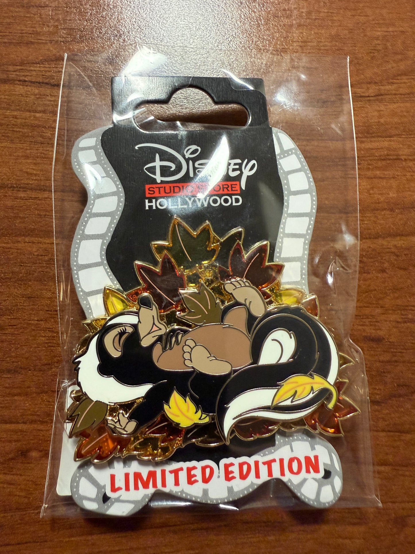 Limited Edition 400 Fall Leaves 2024
Disney Studio Store Hollywood (DSSH)