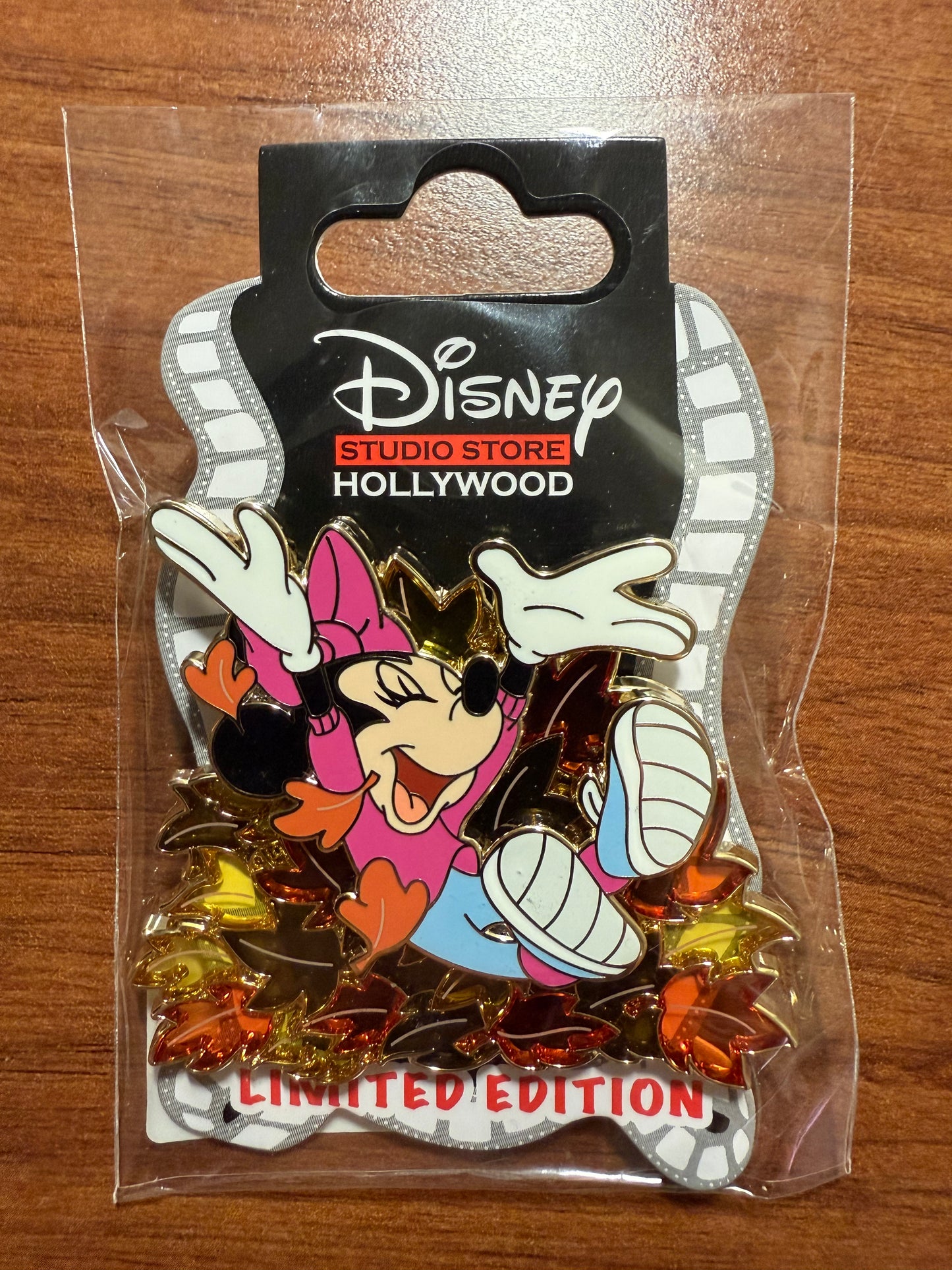 Limited Edition 400 Fall Leaves 2024
Disney Studio Store Hollywood (DSSH)