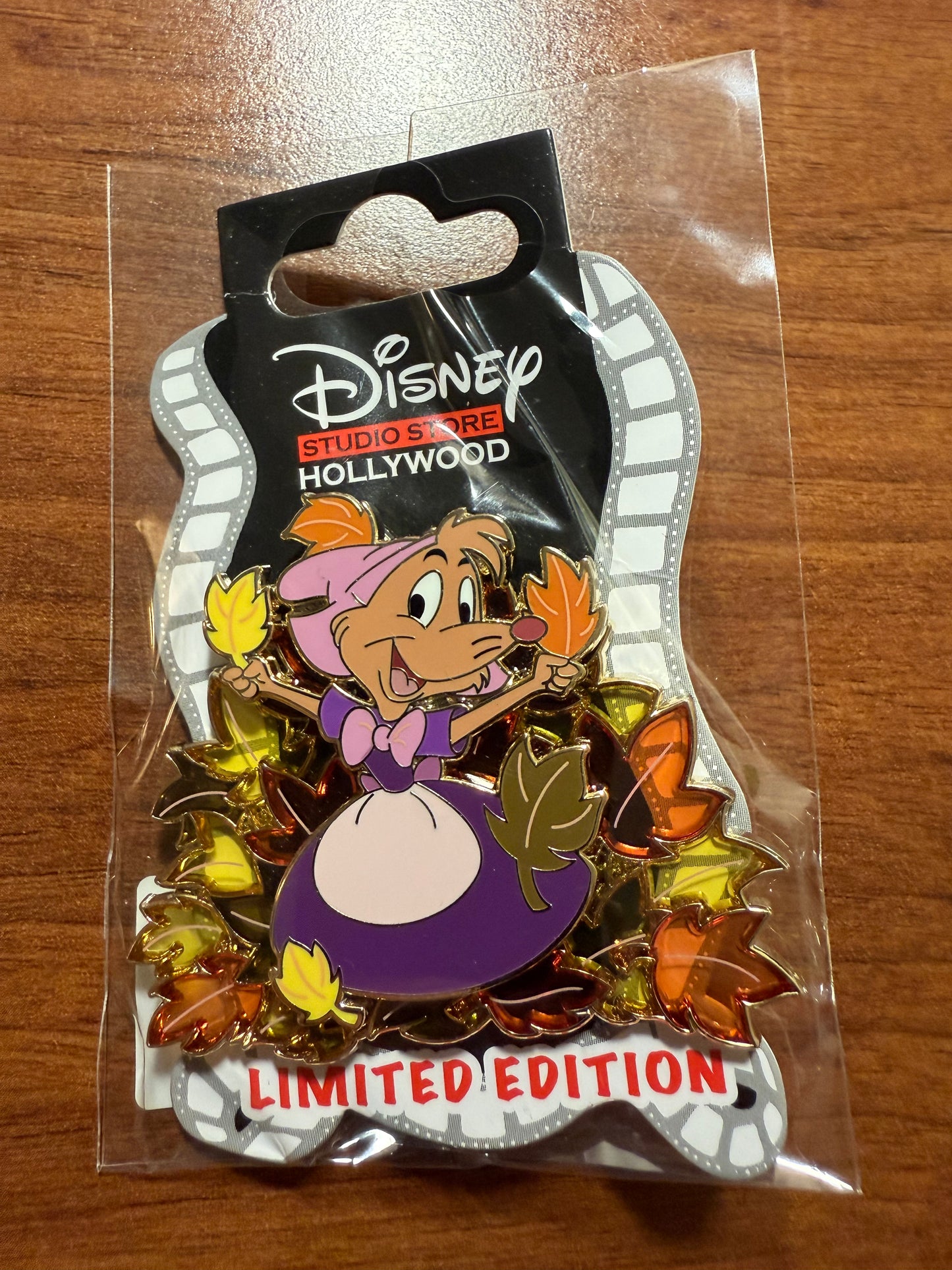 Limited Edition 400 Fall Leaves 2024
Disney Studio Store Hollywood (DSSH)