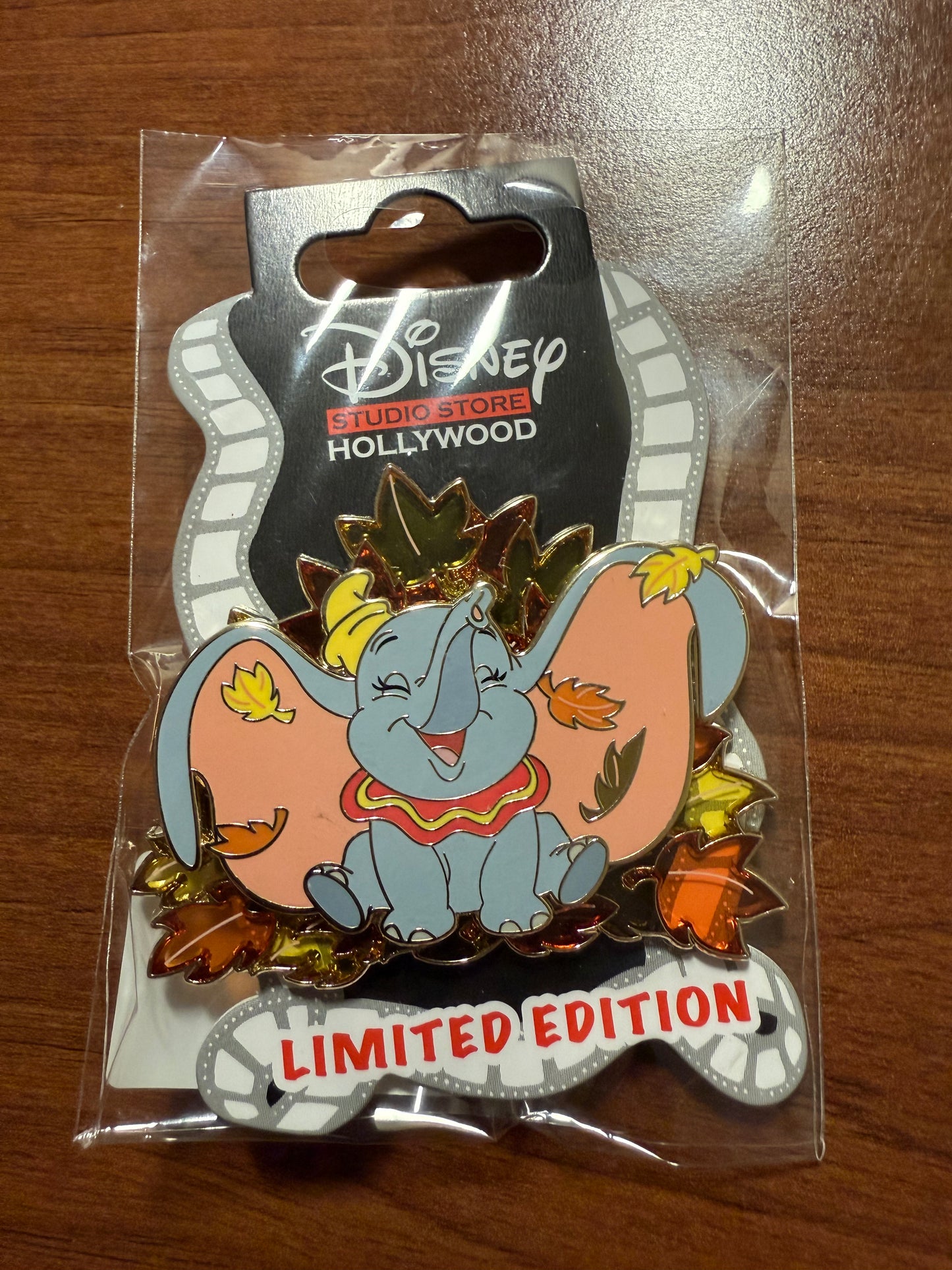 Limited Edition 400 Fall Leaves 2024
Disney Studio Store Hollywood (DSSH)